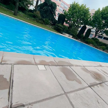 Home2sea - Piscine, Jardin, Cabine, 5 Couchages Vallauris